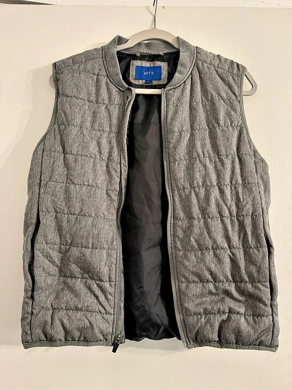 APT.9 Quilted Vest in Gray Size Small Like New